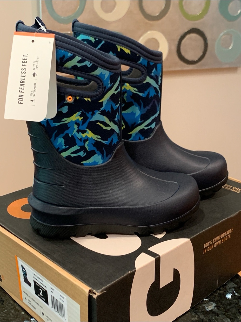 NEW BOGS Kids Neo-Classic Winter Mountain Boots Size 2 Navy Multi Waterproof -35